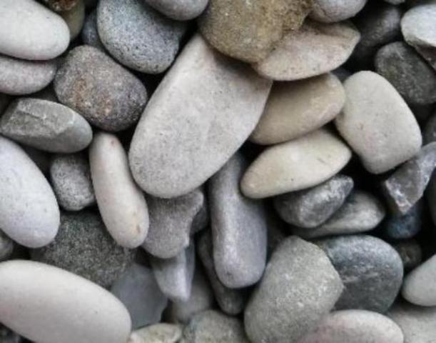 Где заказать гальку и каменную крошку с доставкой?  в Подольске
